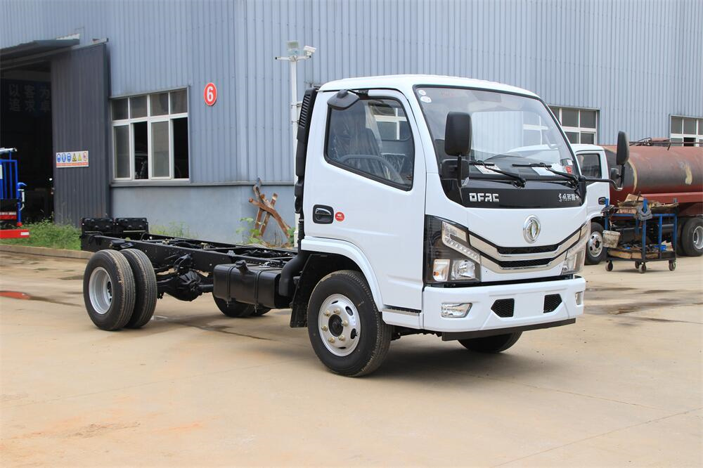 東風小多利卡（3308，全柴115）國六 內(nèi)飾照片圖